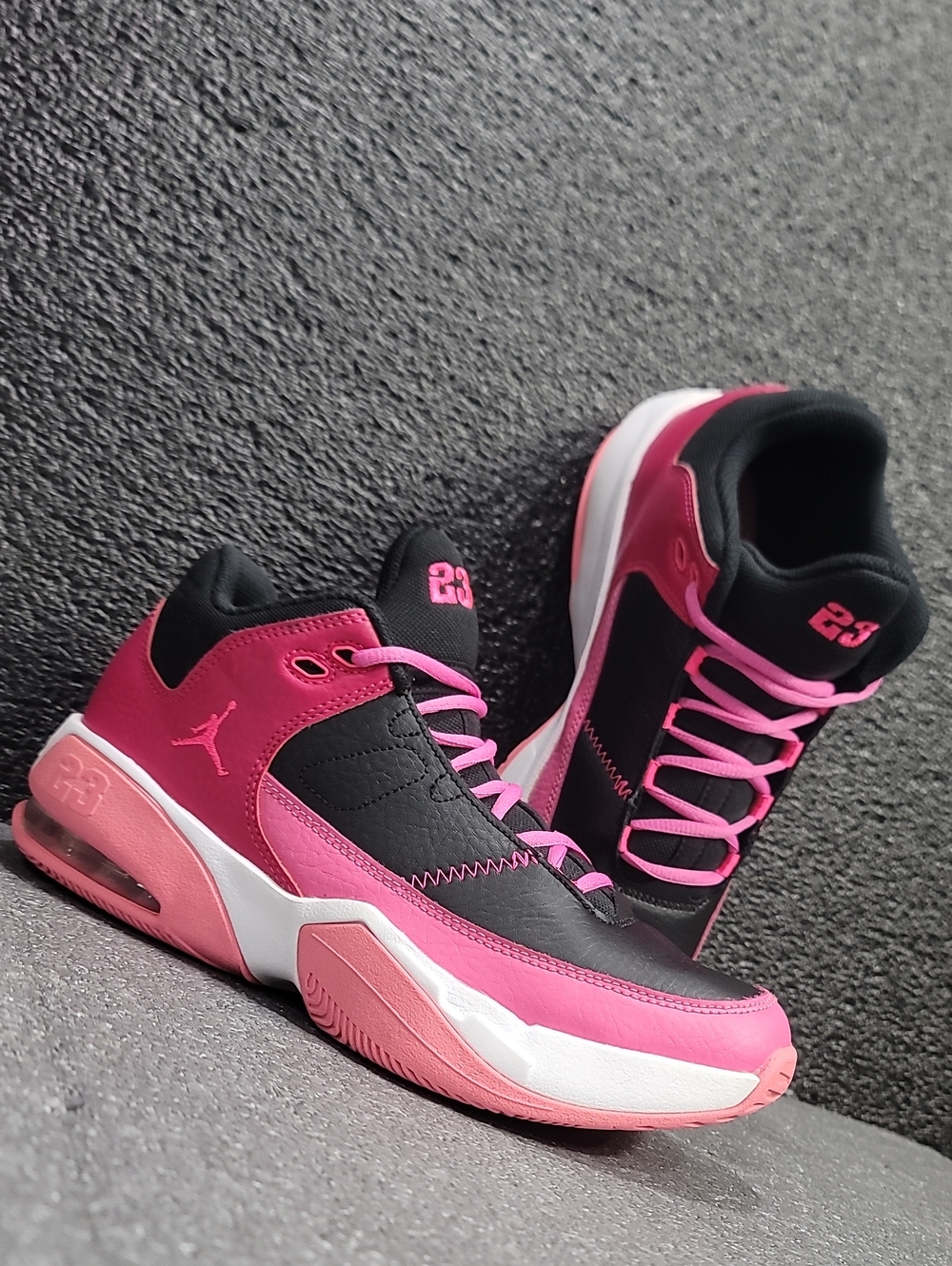 Nike Air Jordan Max Aura 3 "Rush Pink/Coral Chalk/Pinksicle/Black Wmns 7.5